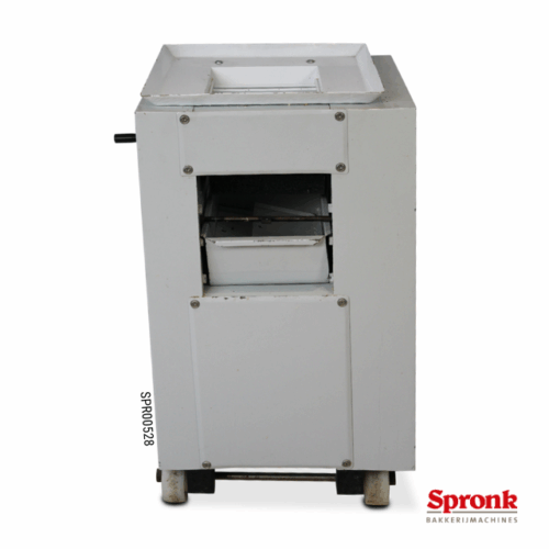 SPR00528-website.png Op 't Root Amandelwrijfmachine, type 51