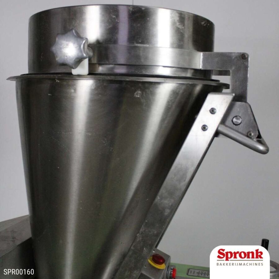 SPR00160-6.jpg Kalmeijer broodafmeetmachine, KAO