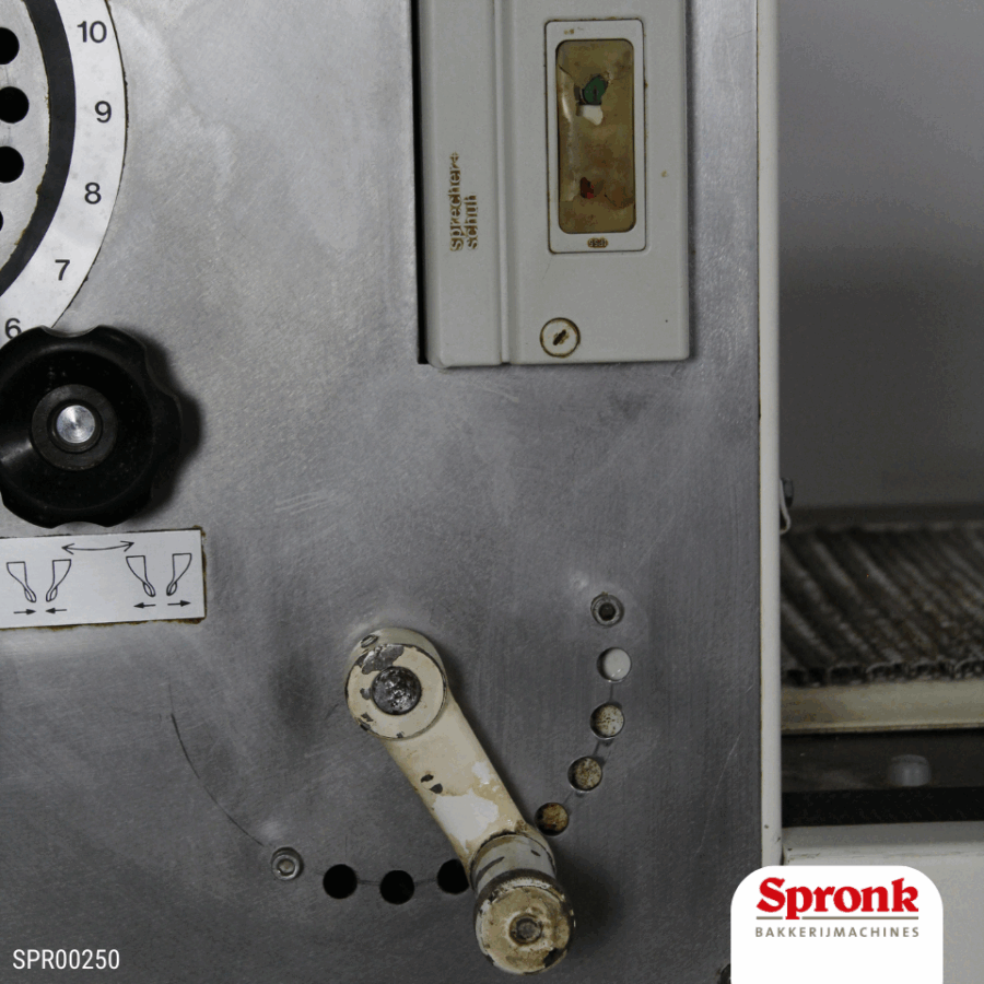 SPR00250-3-Opmaakmachine-Super202.png Gefra deegopmaak machine Super 2