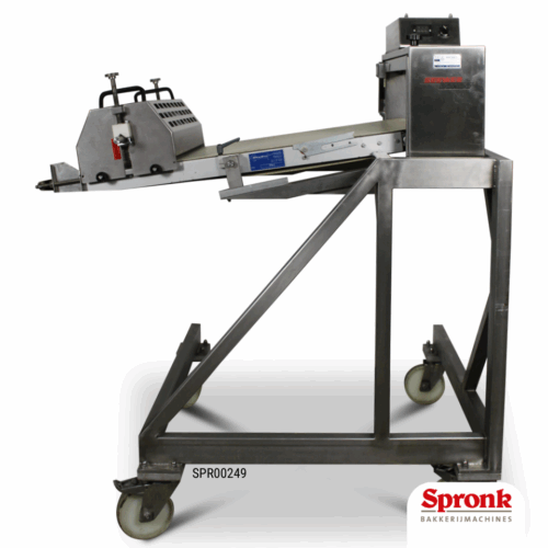 SPR00249-website-Vlaairaster20machine-ZTG600A.png Seewer Rondo vlaairastermachine, type ZTG600A