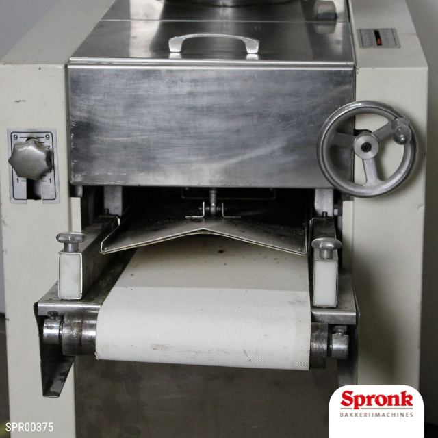 SPR00375-3.png Kalmeijer broodafmeetmachine, KAO