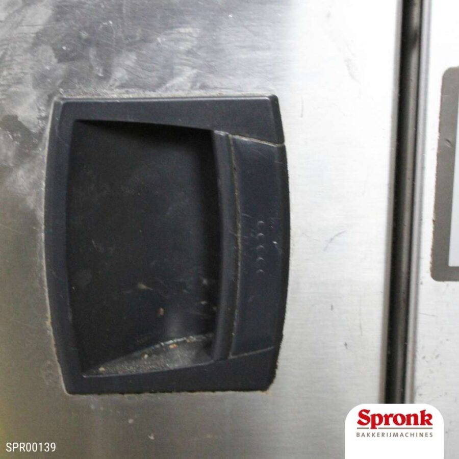 Inschiet en heteluchtoven. Europa-type 5 etages