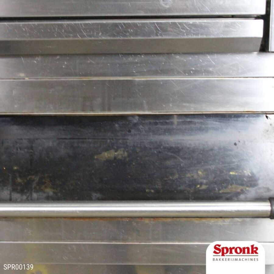 Inschiet en heteluchtoven. Europa-type 5 etages