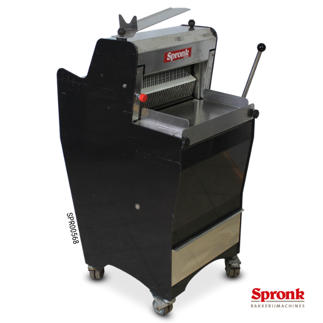 SPR00568-1-Snijmachine.png Broodsnijmachine, fabr. ABO