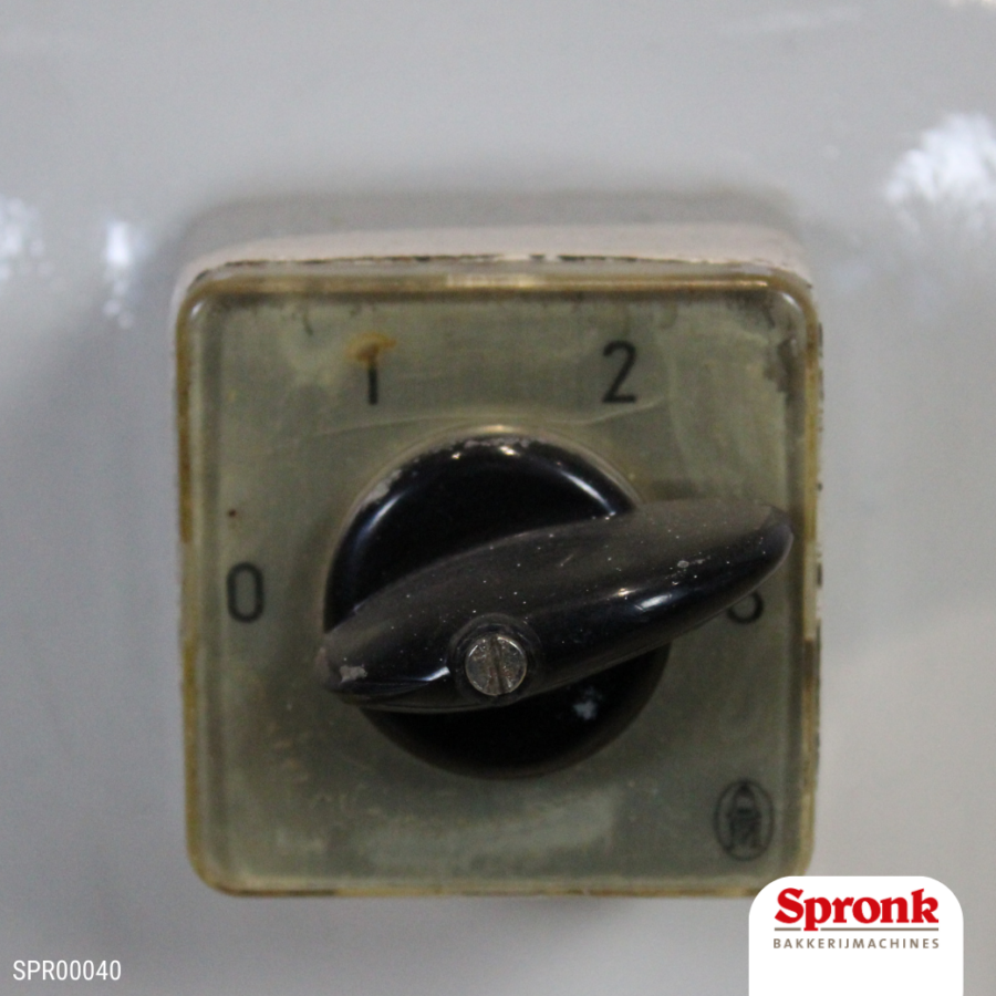 F-kneder, Kemper-type F-15