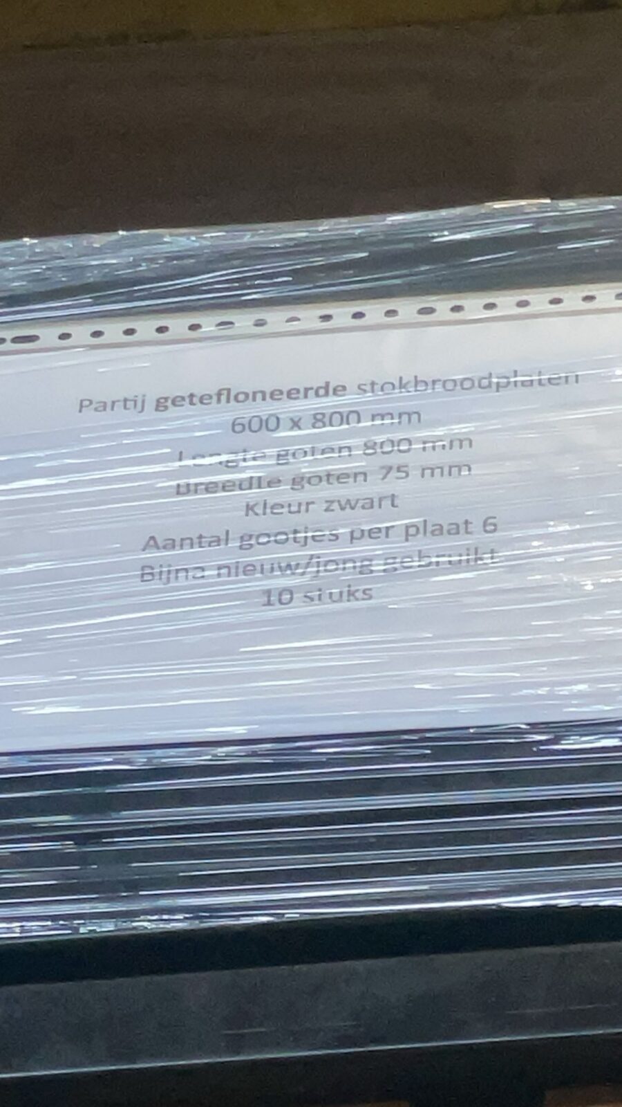 Afbeelding-van-WhatsApp-op-2025-12-10-om-10.58.54_e84cf3f3 Jong gebruikte getefloneerde stokbroodplaten, 60 x 80 cm