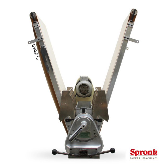 SPR00715-3-Uitrolmachine Uitrolmachine, Rondo-type tafelmodel S.3