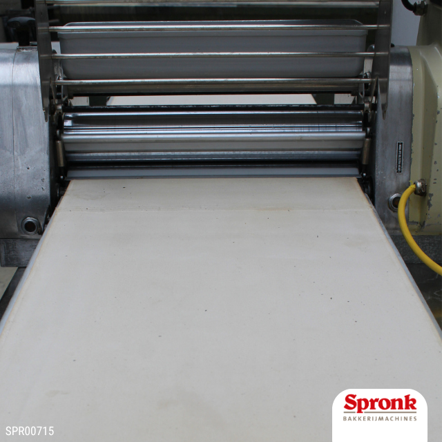 SPR00715-4-Uitrolmachine Uitrolmachine, Rondo-type tafelmodel S.3