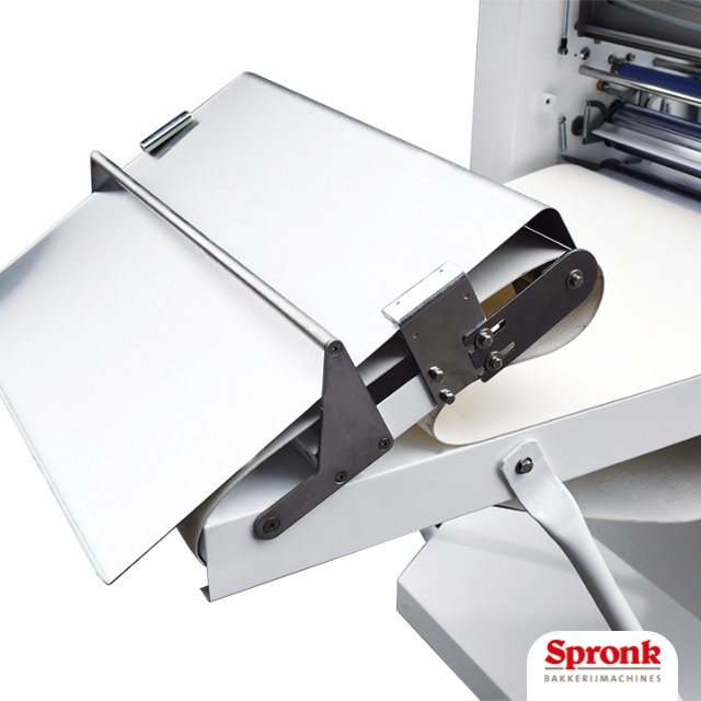 Sinmag-Uitrolmachine-Laminato-website1 Sinmag deeguitrolmachine, type Laminato