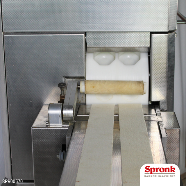 SPR00570-3-Kleinbroodmachine-Konig Kleinbrooddeegverdeel- en opbolmachine, König-type Mini Rex 4000
